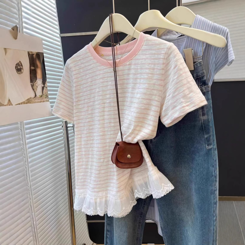 2026 New Striped Lace Short-Sleeved T-Shirt for Women in Spring and Summer, with a Super Nice Design, Unique and Beautiful Top