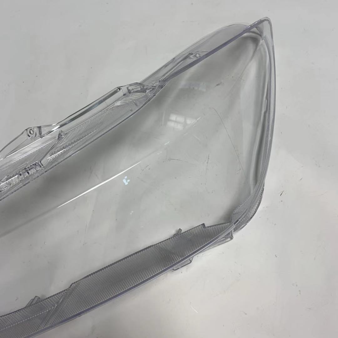 Suitable for 18 Saab D50 headlight lampshade headlight transparent lampshade headlight shell glass lamp shell
