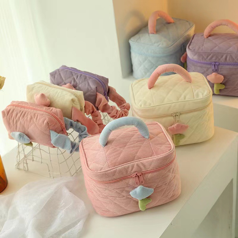 Cute high quality handheld capacious cosmetic bag to go out