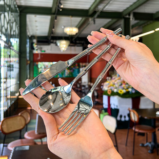 304���P����Ͳ;����b���ֱ����wţ�Ų͵��ײ�߼������Ӳ���