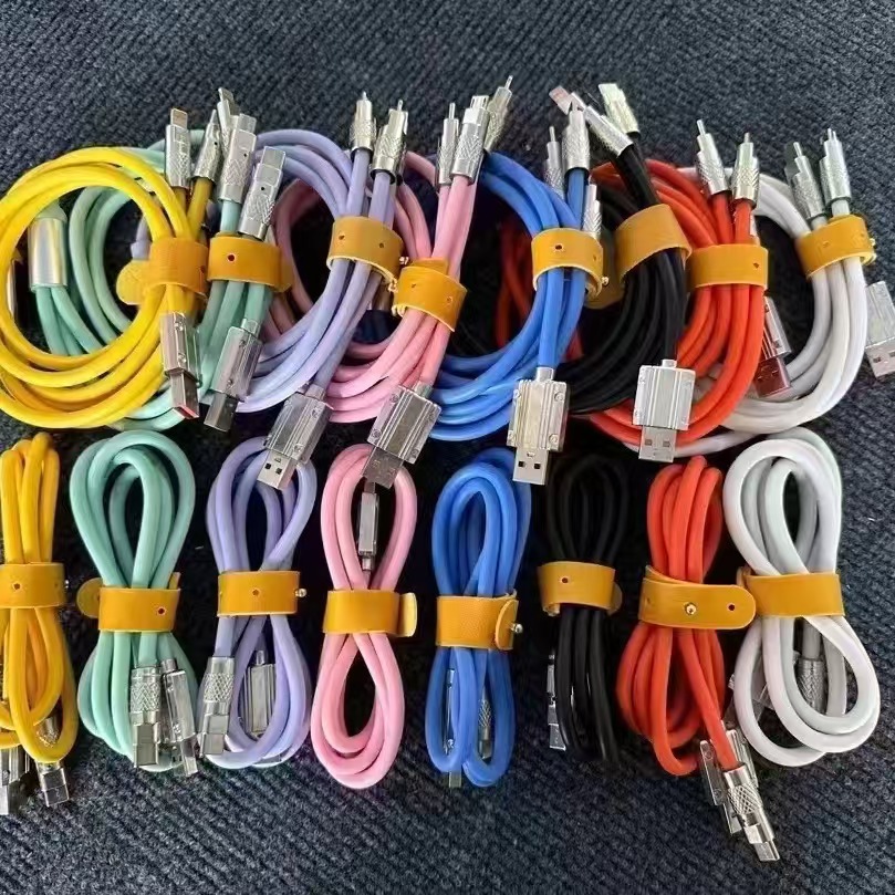 Hot Selling 6A Geek Zinc Alloy Data Cable with Light Suitable for Apple Android Type-C Thick Super Fast Charging Cable