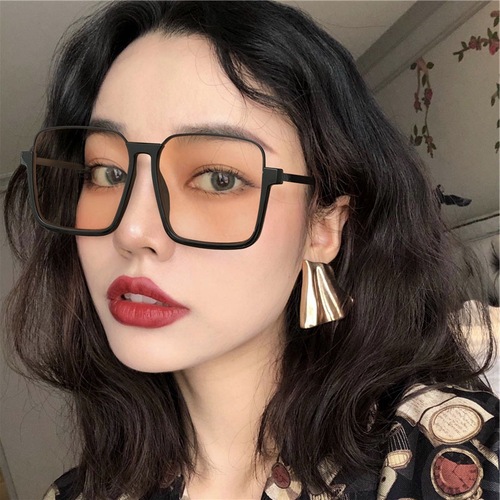  Internet celebrity glasses ins Xiaohongshu round face women's sunglasses retro large frame same style factory wholesale 