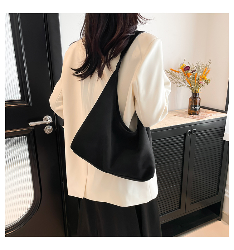 Retro casual commuting large-capacity bag for women, 2024 new autumn and winter suede tote bag, niche casual single-shoulder bag undefined