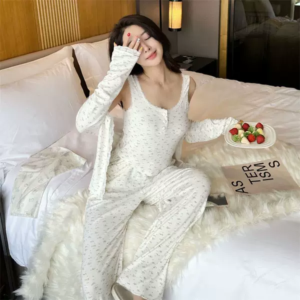 Spring and Autum Pajamas for Women 2025 New Style with Breast Pads, Sweet Floral Long-Sleeved Three-Piece Set, Student Home Clothes That Can Be Worn Outside