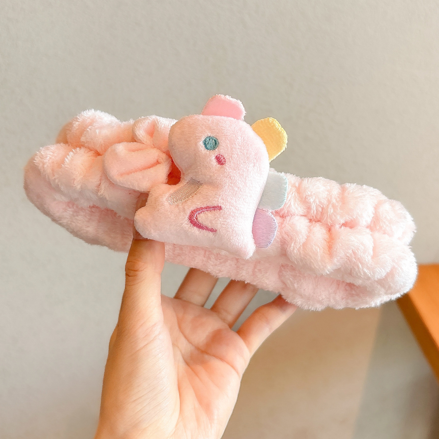 Cute pelúcia lavado facial correa de cabello para mujeres 2025 nuevo tipo de máscara especial para el cabello de maquillaje atar cabello correa de cabello