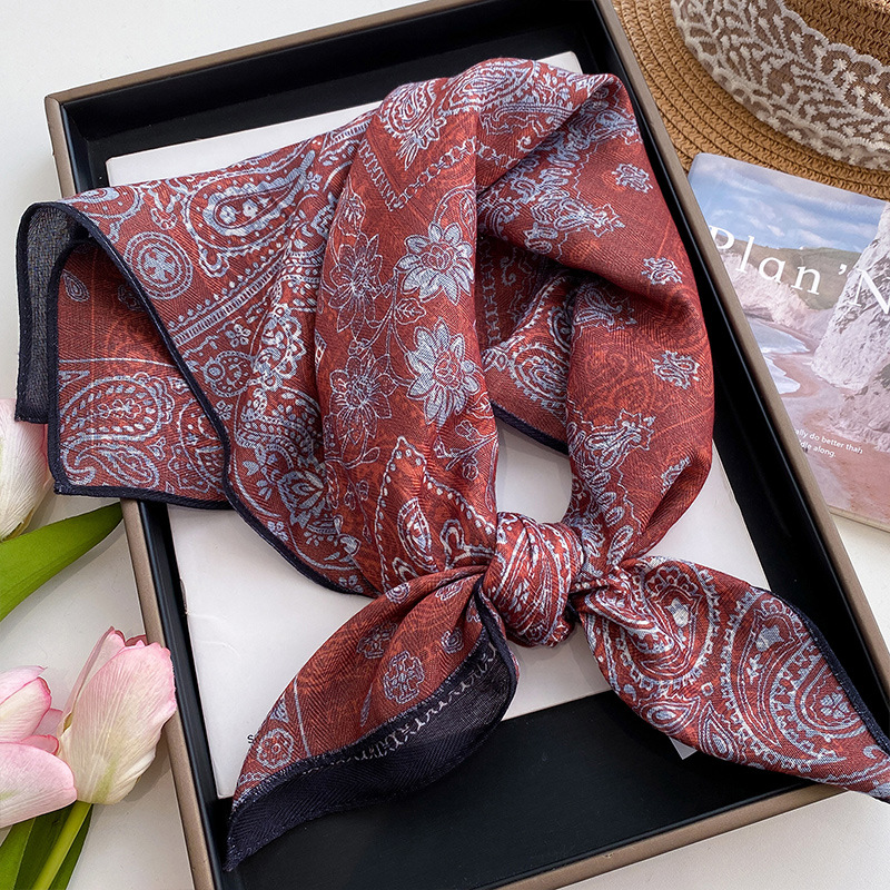 데이지 캐슈-버건디