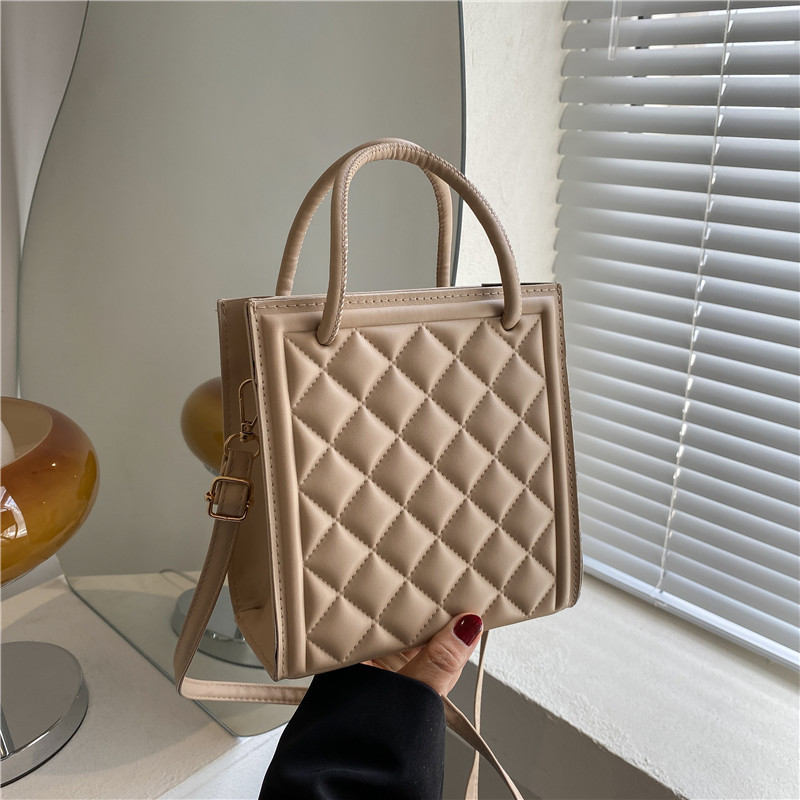 Femmes Petit Faux Cuir Couleur Unie De Base Carré Fermeture Éclair Sac Bandoulière display picture 4