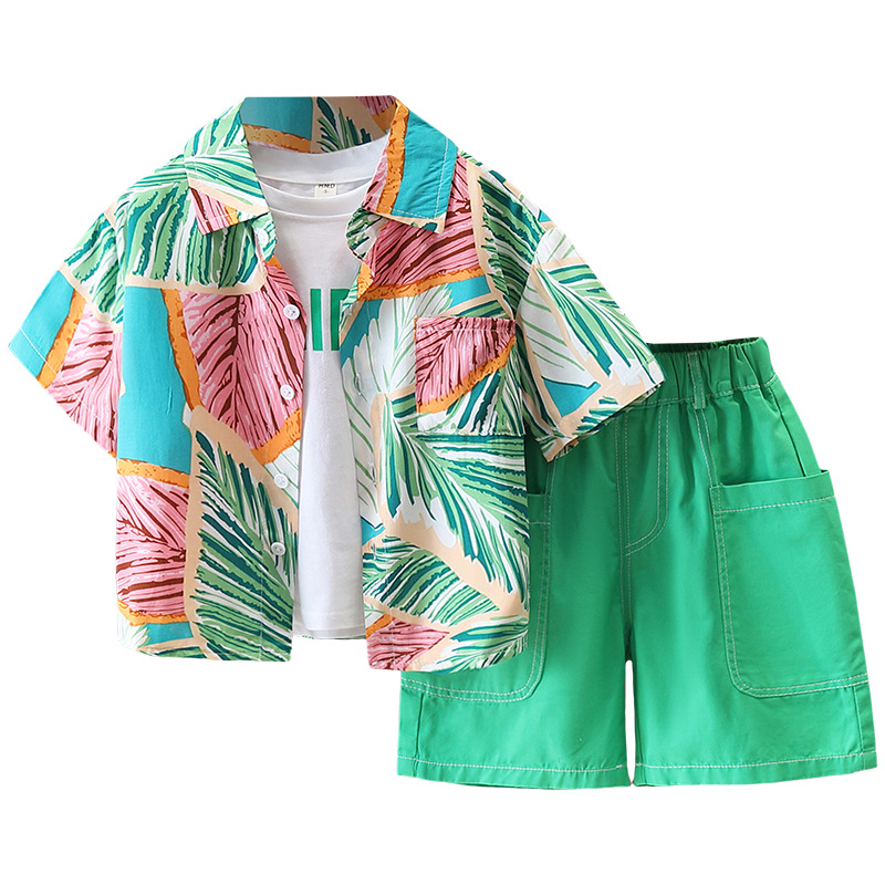 5684 traje de camisa de estilo de vacaciones para niños 2025 verano nuevo traje de tres piezas de ropa de playa de Sanya junto al mar para niños