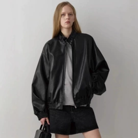 女式针织衫;女式牛仔裤;女式T恤