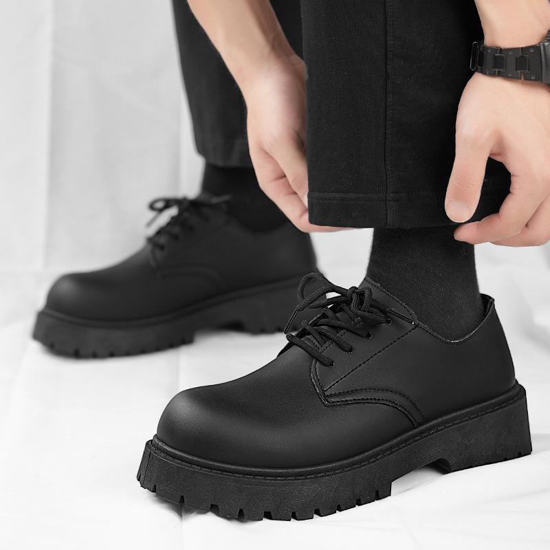 En nombre de los zapatos Derby, nuevos zapatos de cuero de cabeza grande mate de otoño, zapatos de hombre de suela gruesa casuales británicos de nicho, zapatos Martin de moda