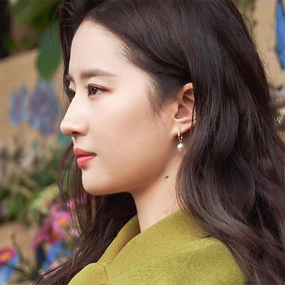 劉亦菲同款珍珠耳環女2024新款氣質簡約百搭高級感圓圈耳扣耳飾潮