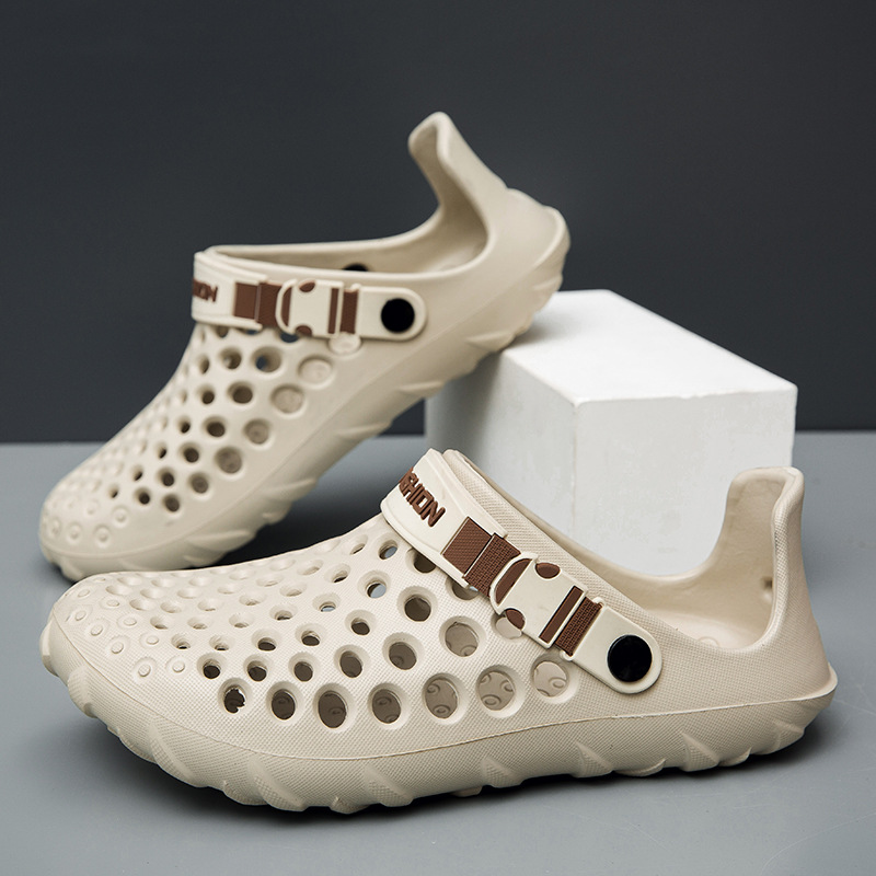 2025 verano transfronterizo nuevos zapatos con agujeros sandalias de playa para hombres Baotou hueca suela suave sandalias y zapatillas de exterior de gran tamaño