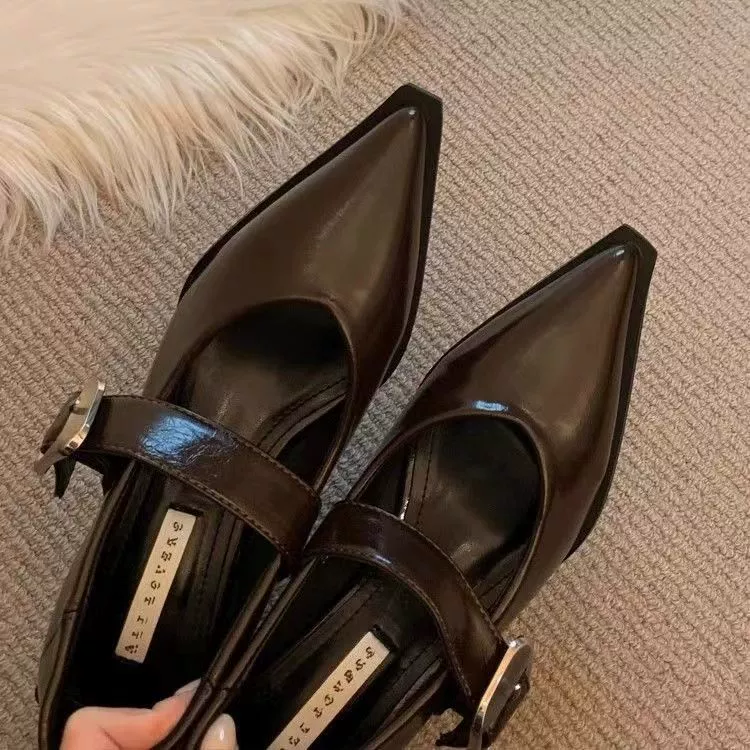 Французские туфли среднего и высокого каблуков Maryen маленькие кожаные туфли 2024 новые весенние и осенние зимние вечерние туфли черные остроконечные туфли