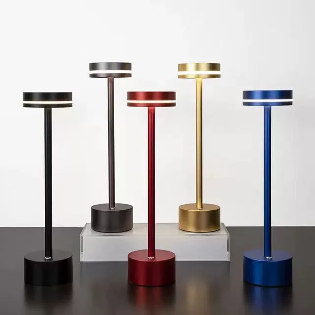 Amazon золото розовое золото черная перезаряжаемая настольная лампа I-образная настольная лампа tpyeC современный простой сенсорный ночник K