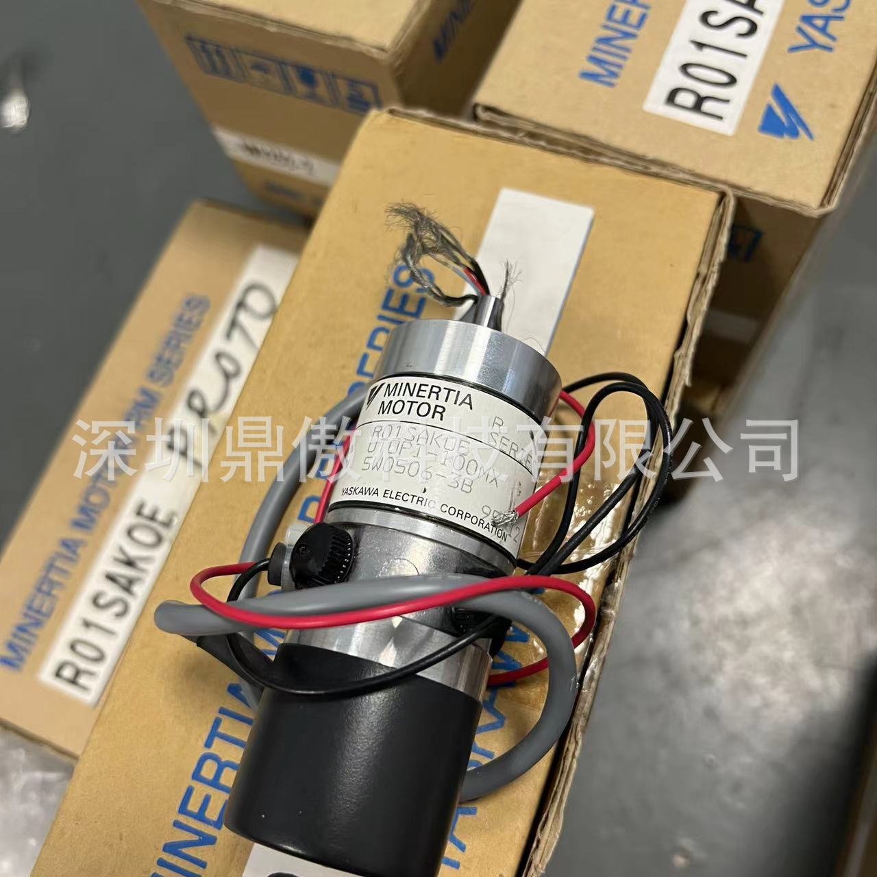 YASKAWA电机  R01SAKOE / UTOPI-100MX 全新现货