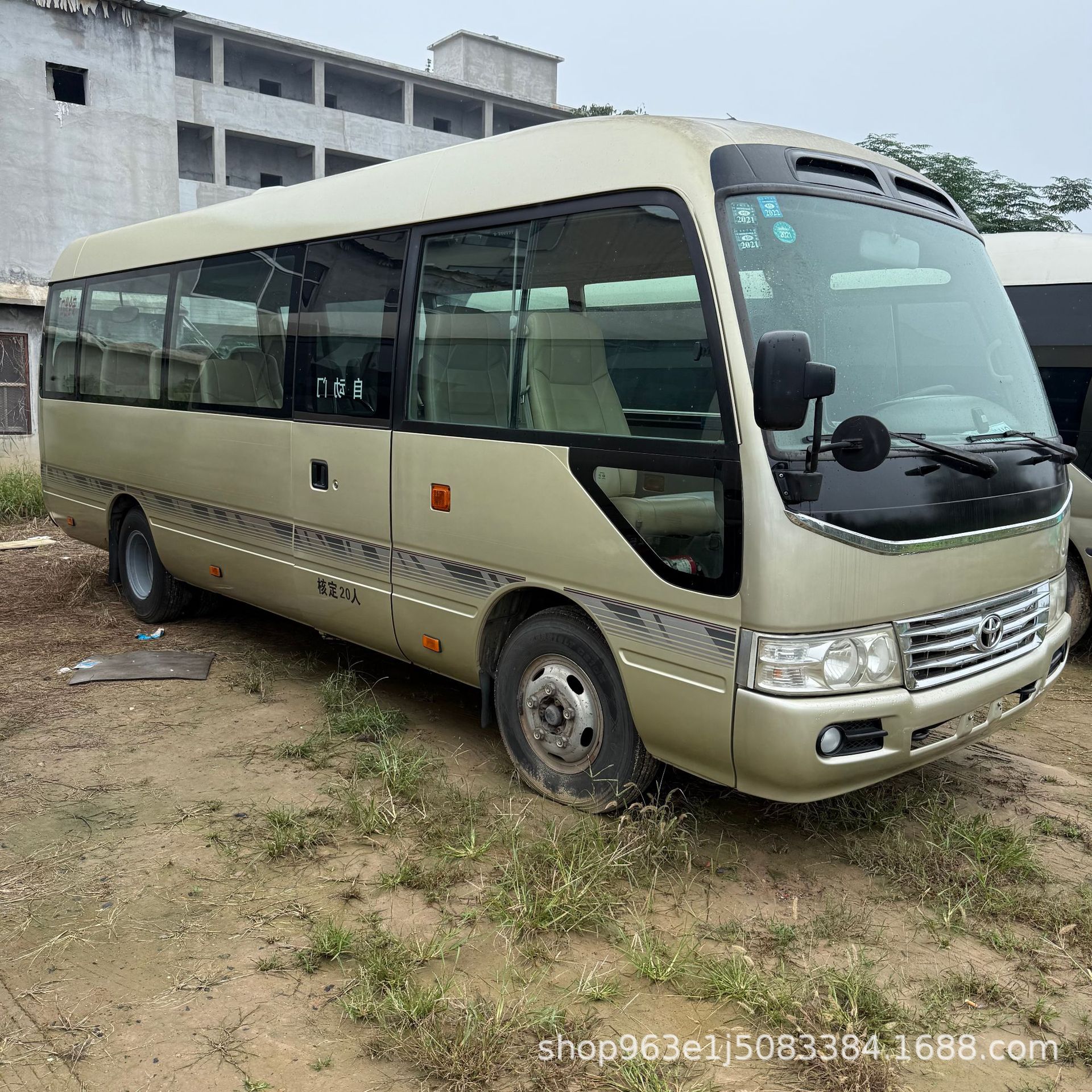 出口二手考斯特巴士24-31座商务中巴车 旅游客车大巴车国3排放