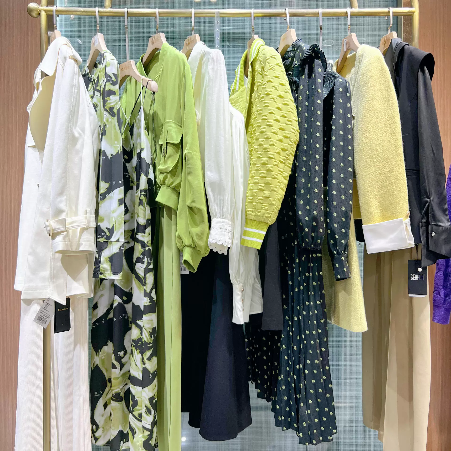 Платья для женской одежды хвоста оптовая продажа прилавков