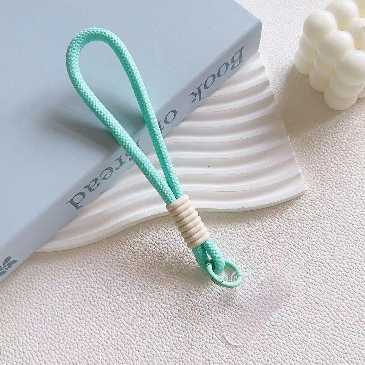 민트 그린 + 화이트