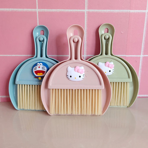 Children's desktop small broom and pan set household small broom internet celebrity mini plastic small handle soft hair combination student