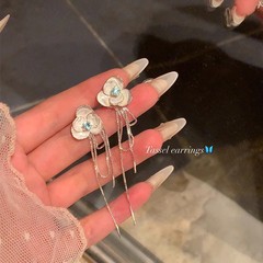 超仙甜美蓝色锆石山茶花流苏耳环女高级感气质耳钉无耳洞耳夹耳饰