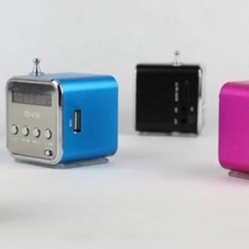 ポータブルミニ Bluetooth 小型スピーカー、スクリーンラジオノートブック MP3 プレーヤースピーカーカード付き|undefined