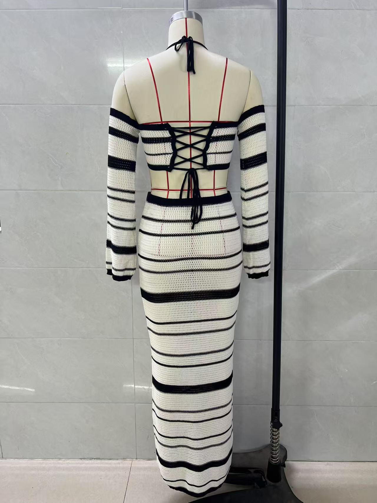 Conjunto de verano para mujer falda y top halter de rayas_voghion.com