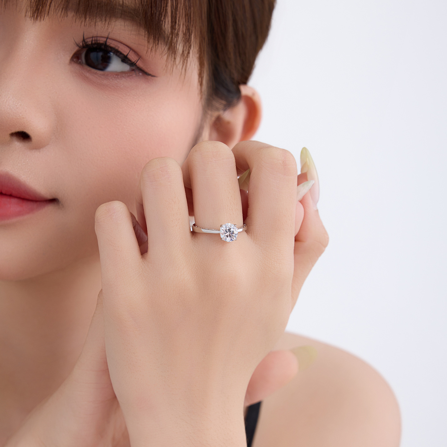 Xuping gemas artificiales anillo de bodas damas aleación de cobre chapado blanco simple moda anillo diario al por mayor