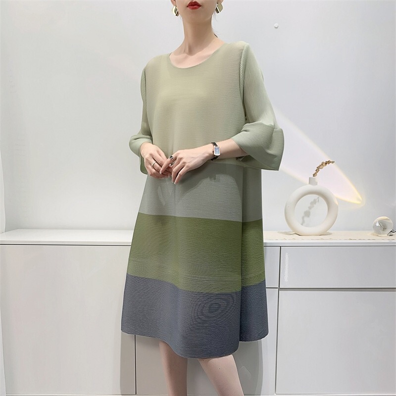 2024 spring and summer pleated dress women's loose plus size mother's clothing contrast color 3/4 sleeve plus size women's clothing