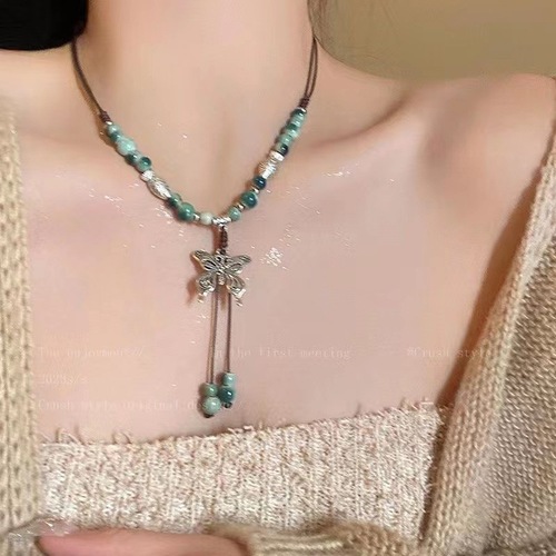 Literary ethnic style imperial concubine butterfly ceramic long sweater chain women's antique style pendant retro Chinese style butterfly necklace