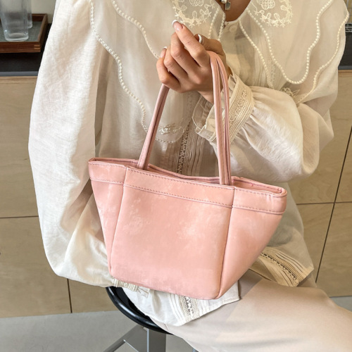 Niche bag women's 2024 summer new style high-end versatile shoulder bag Korean fashion simple portable bucket bag