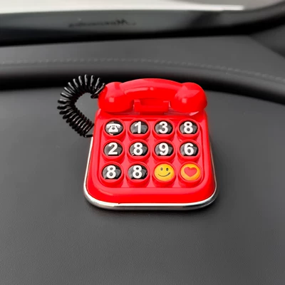 Car, Hidden Mobile Phone – Nömrəli dayanma kartı - minimalist-style-red-phone-number-plate