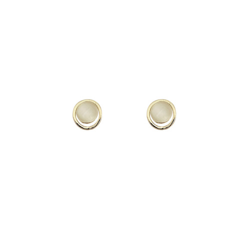 Hong Kong style retro round cat's eye stone earrings for women, light luxury earrings, niche design, simple and versatile earrings