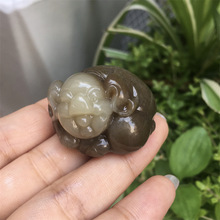 天然新疆和田玉 且末料 糖料 巧雕 财运亨通  发财猪 生肖猪 挂件