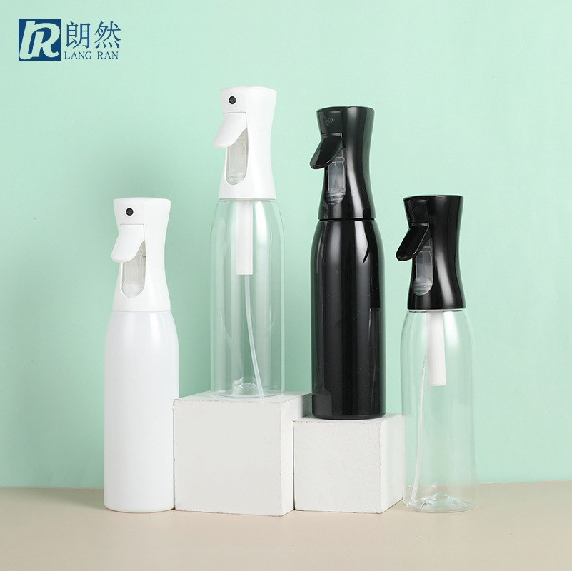 Moisturizing sprayer