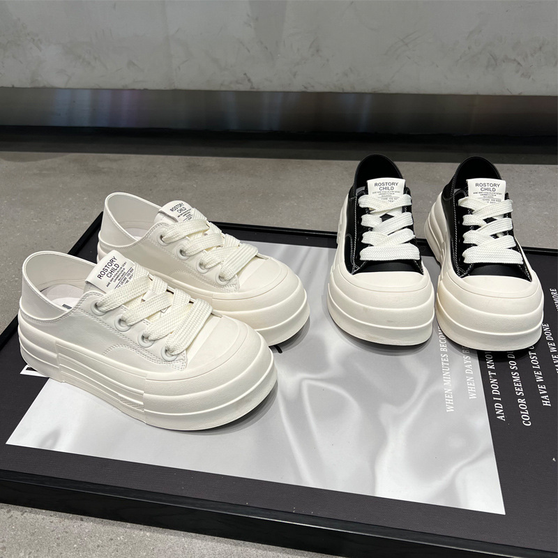 Sneaker Image 5