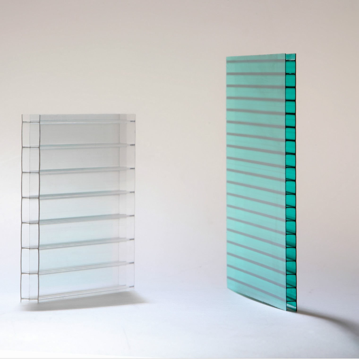 PC阳光板厂价供应多颜色多规格PC板PC阳光板4-16毫米PC户外阳光板