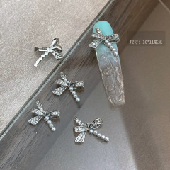 珍珠蝴蝶结美甲饰品网红爆款LZ同款锆石蝴蝶高级感立体指甲装饰品