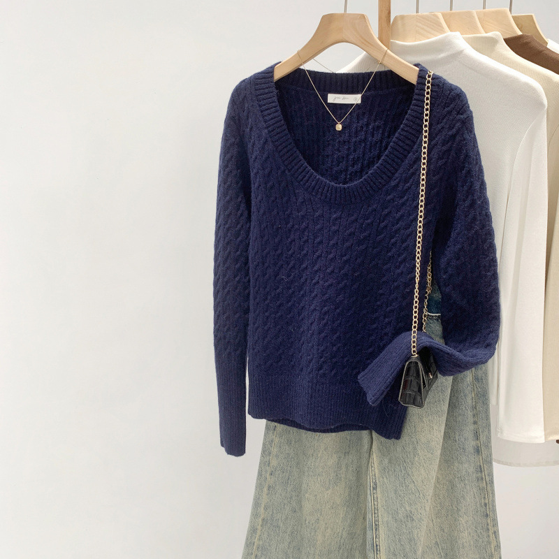 Discounted Christmas and New Year Outfits: Red V-Neck Sweater, Knit Base Layer for Women, New Winter Slim Fit Style