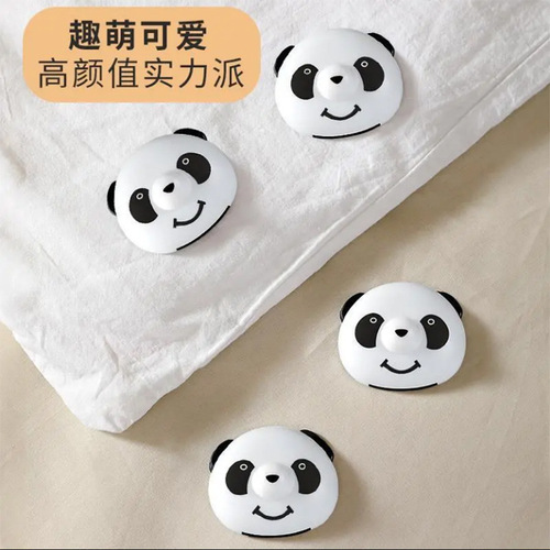 The four corners of the sheet are fixed with buttons and nails to prevent the quilt cover from running around. Men's quilt cover is equipped with anti-running clip fixers.