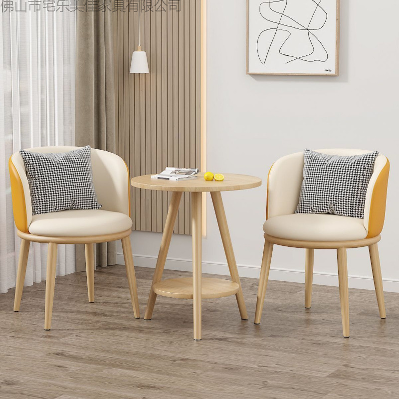 Mesa y silla de ocio balcón sala de estar de lujo ligera mesa y silla combinación de hotel de alojamiento residencial negociación en línea mesa y silla set de tres piezas