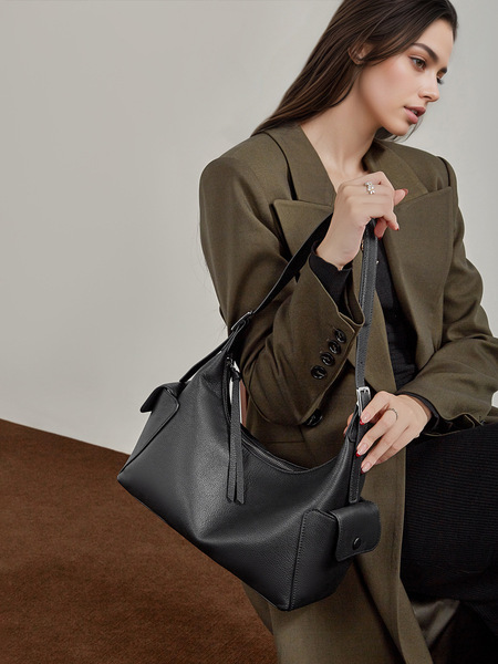 Leather capacious one-shoulder bag one shoulder for leisure
