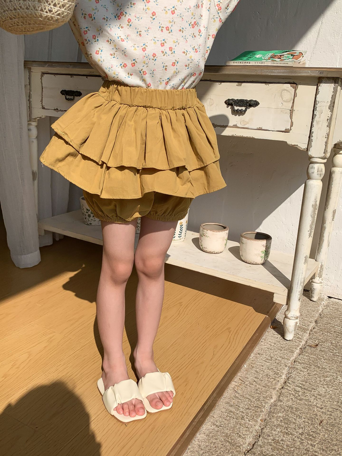 Girls Cotton Shorts Outer Wear 2025 New Kidsren's Ruffled Casual Pants for Small and Medium-Sized Kidsren Summer Hot Pants Summer Thin Style