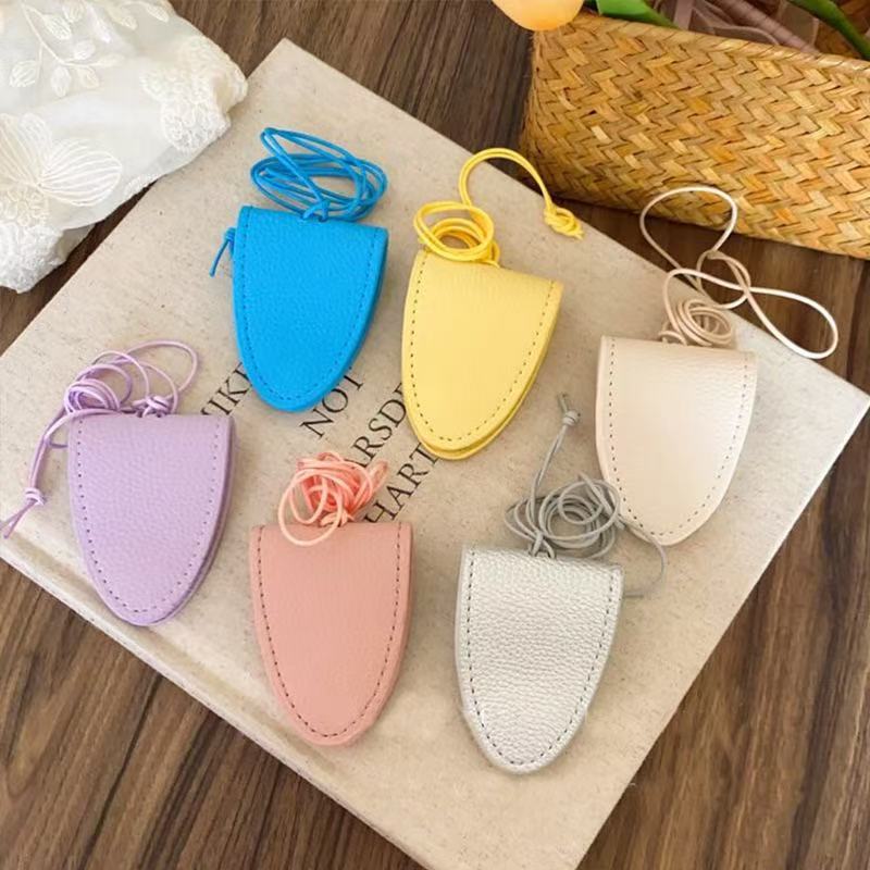 Neck-Hanging Magnetic Leather Sunglasses Strap Necklace for Women, Outdoor Glasses Clip, Sweater Chain Accessory, Anti-Slip Chain