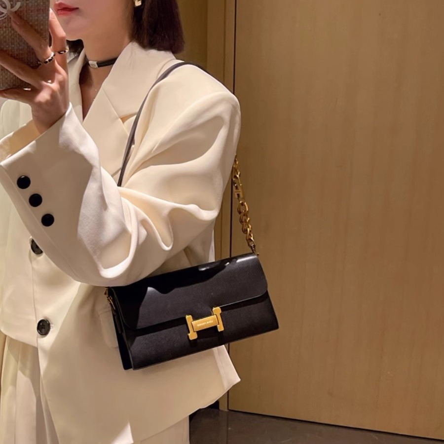 Túi đeo chéo nữ dáng baguette retro sang trọng, quai xích, phong cách thời thượng — Màu đen, Màu đỏ gốm, Màu mơ than chì, Ánh trăng trắng