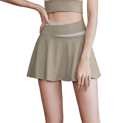 Polyester tight sports skirt with hidden bra for running and fitness, two-piece color-blocked design