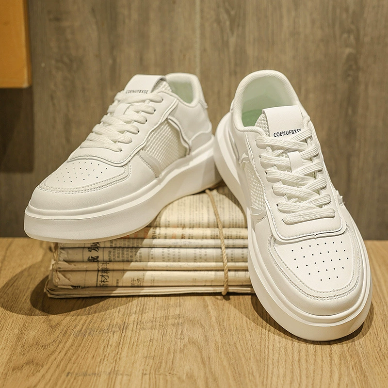 Сетчатые маленькие белые туфли для мужчин летом