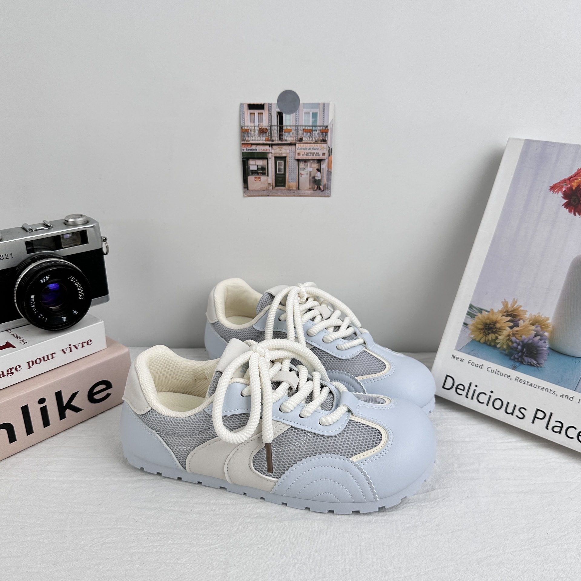 Zapatos de entrenamiento transpirables de malla de ondas distantes para mujeres 2025, nuevos zapatos blancos de nicho, zapatos de plancha plana, zapatos de cabello