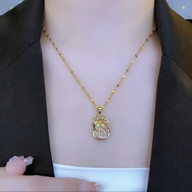 戒指;项坠;手链