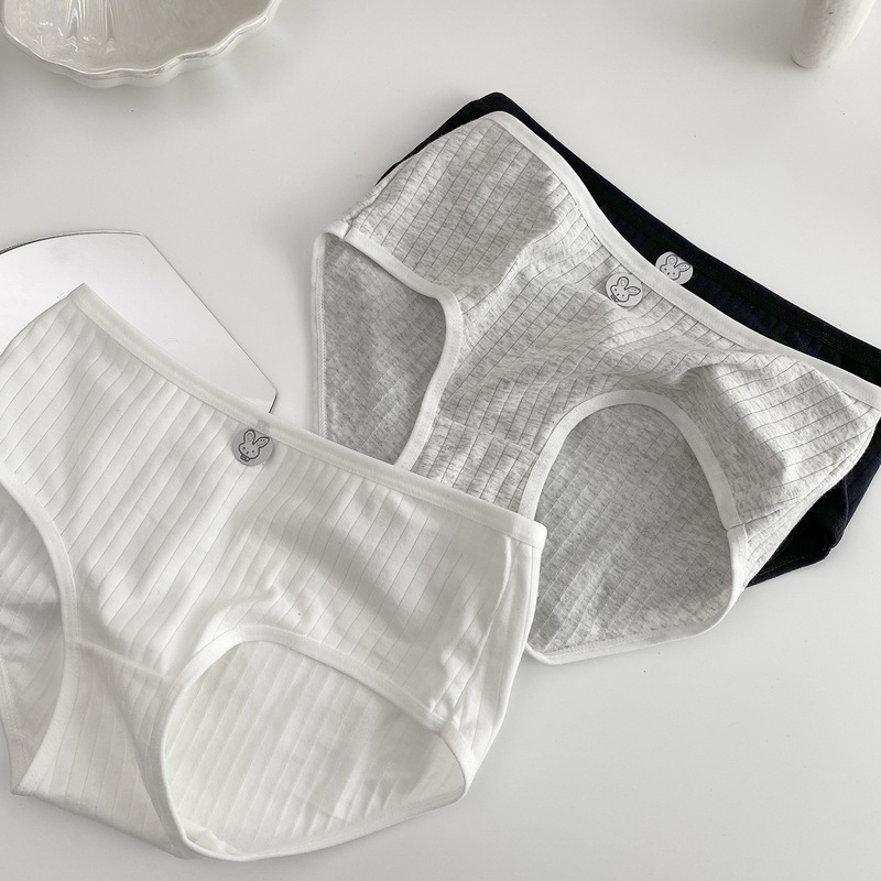 Rabbit* Simple Pure Cotton Underwear for Women, Low-Waist Striped Breathable Cotton Crotch, Hip-Lifting Seamless Triangle Panties, Fashionable for Young Girls