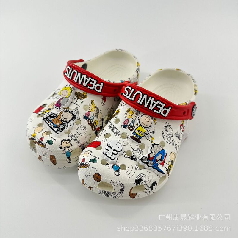 Co-Branded Snoopy Children's Summer Cartoon Outdoor Beach Shoes Clogs Non-Slip Wear-Resistant Sandals Soft-Soled Slippers